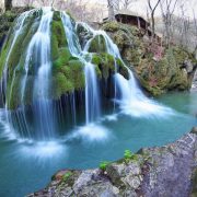 Cascada Bigăr s-a prăbuşit luni din cauze naturale