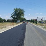 La solicitarea Consiliului Județean Arad, se reface asfaltul la intrarea în localitatea Horia