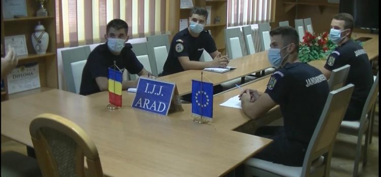 Patru elevi ai Școlilor Militare de Subofițeri Jandarmi au început stagiul de practică la Jandarmeria Arad