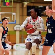 Americanca Shereen Sutherland întăreşte Aradul!