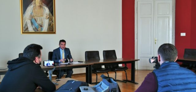 Primarul Călin Bibarț: “Prioritatea noastră este dezvoltarea orașului”