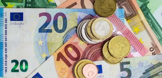 Cum se apreciaza evolutia euro pentru urmatorii ani?