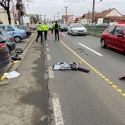 Traversarea străzii prin loc nepermis duce la accidente grave!