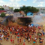 Peste 10.000 de turişti au participat la deschiderea oficială a sezonului la Plaja Ghioroc