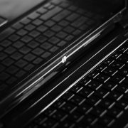 Iată 3 aspecte la care să fii atent atunci când îți cumperi un laptop