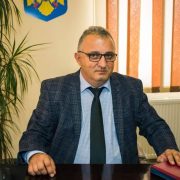 Florin Pera : Astăzi s-au semnat la București contractele pentru creșterea eficienței energetice a 7 obiective din orașul Lipova