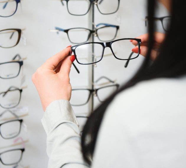 Tipuri de ochelari de vedere: alegerea perfectă pentru nevoile tale