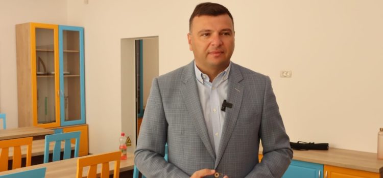 Sergiu Bîlcea: ”Profesorii primesc primele de carieră didactică și profesională!”