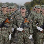 Peste 70% dintre români susțin creșterea semnificativă a cheltuielilor pentru Apărare