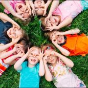 Află aici cum poți alege o trotinetă potrivită copilului tău!