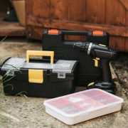 Top 5 scule electrice necesare într-o firmă de construcții