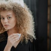 Top 3 lucruri care te ajută să fii mai frumoasă natural