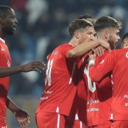 UTA are probleme de lot înaintea descinderii la Galați: doi fundași sunt suspendați, iar portarul Popa accidentat!