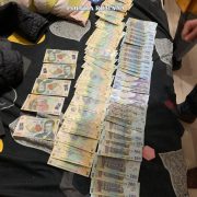 Tâlhărie în Milova: Două persoane cu cagule au intrat peste un bărbat în casă și i-au furat toți banii