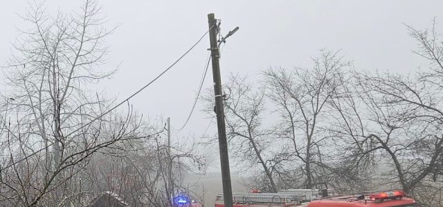 Casă în flăcări, în localitatea Lupești. Pompierii au reușit să lichideze rapid incendiul