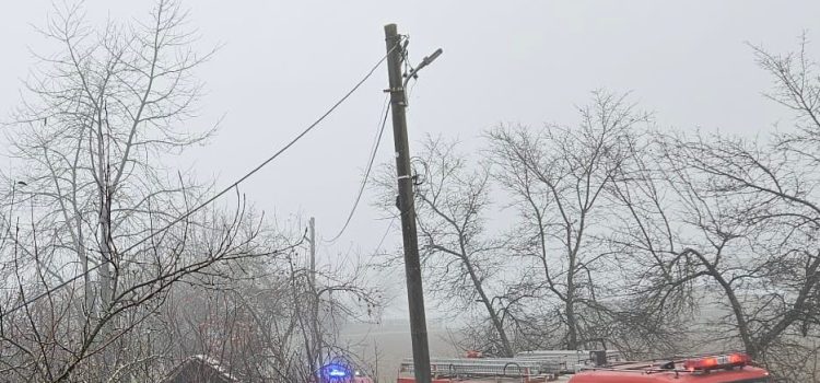 Casă în flăcări, în localitatea Lupești. Pompierii au reușit să lichideze rapid incendiul