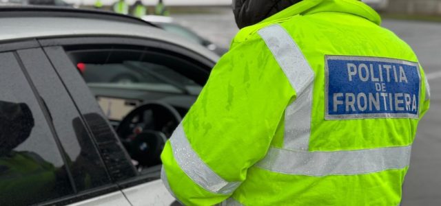 Trei cetățeni străini fără drept de a călători în spațiul Schengen, depistați de polițiștii de frontieră în zona Turnu
