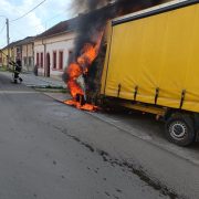 Bărbat din Macea, reținut pentru incendierea unei camionete în municipiul Arad