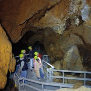 Peștera Grota Ursului din Moneasa a fost amenajată și se deschide vizitatorilor