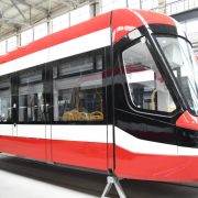 Încă 10 tramvaie noi pentru Arad