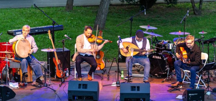 (FOTO) World Music Festival 2025: Două seri de neuitat, în Parcul Eminescu din Arad