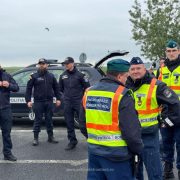 Acțiune de amploare la frontiera de vest: aproximativ 800 de persoane şi 400 de mijloace de transport verificate