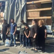 Paisprezece cetățeni străini fără drept de a călători în spațiul Schengen, depistați la frontiera de vest