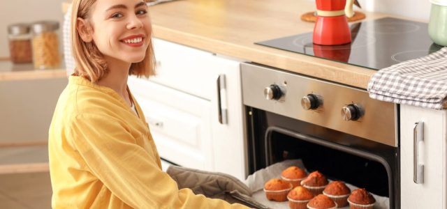 Îți place să faci prăjituri și pâine acasă? Iată cum să-ți alegi un cuptor pe măsură