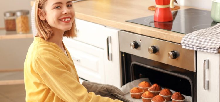 Îți place să faci prăjituri și pâine acasă? Iată cum să-ți alegi un cuptor pe măsură