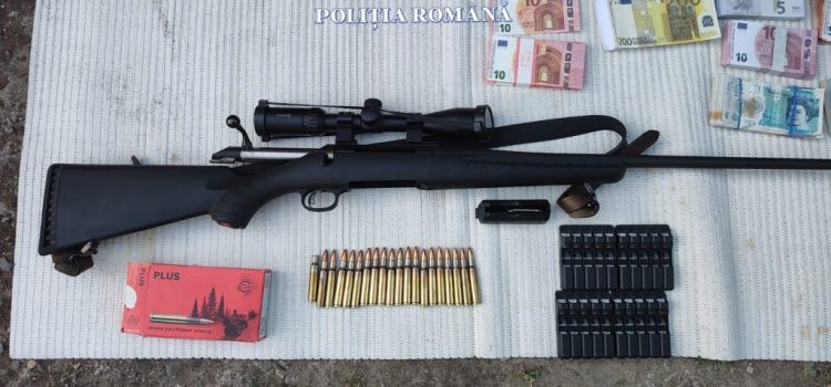 Percheziții în Cermei. O femeie de 39 de ani a fost reținută