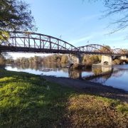 Restricții de tonaj la traversarea podului peste Mureș din localitatea Săvârșin