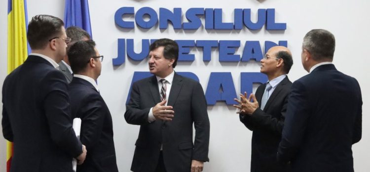 Ambasadorul Indiei, în vizită la Consiliul Județean Arad