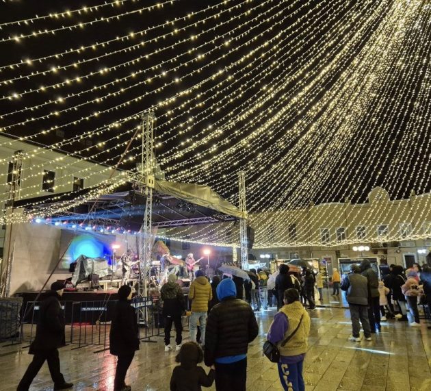 Ducu Bertzi și Constantin Neculae, Eduard Cotoară&Live Band și Dana Florian, la Târgul de Crăciun din Arad