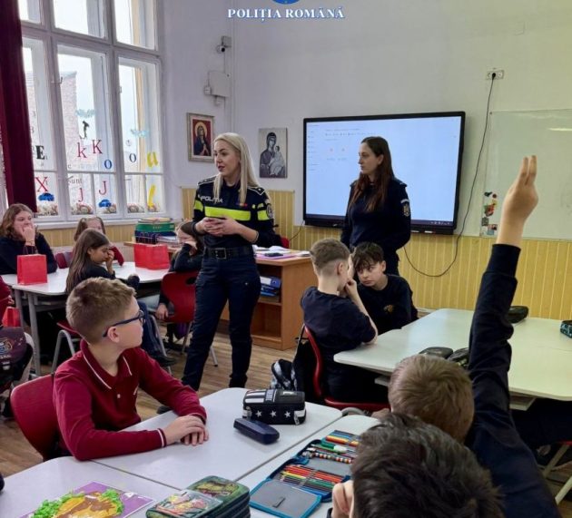 Peste 80 de elevi care absentau nejustificat, găsiți de polițiști și jandarmi