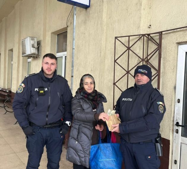 Portmoneu pierdut în gară, returnat proprietarei de polițiștii arădeni
