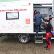 Sănătatea vine mai aproape de oameni: Caravana de Sănătate ajunge la Cermei
