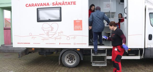 Sănătatea vine mai aproape de oameni: Caravana de Sănătate ajunge la Cermei