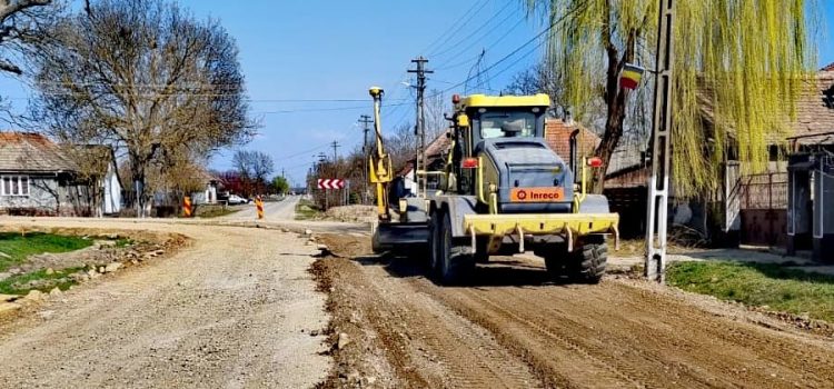 Iustin Cionca: „Avem lucrări în desfășurare pe DJ 709, între Cermei și limita cu județul Bihor”