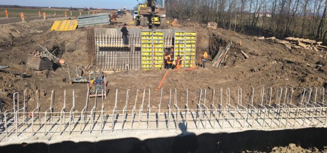 Condițiile meteo favorabile pornesc lucrările în nordul județului