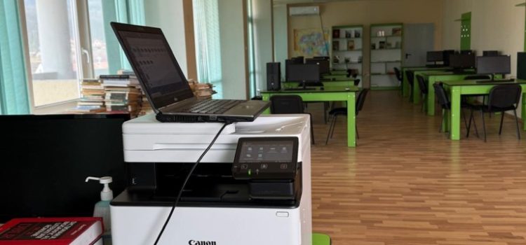 A fost finalizată montarea tuturor imprimantelor în bibliotecile din 11 localități din județ