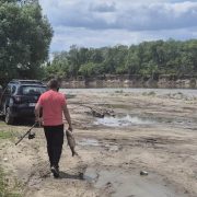 Dosare penale pentru braconaj piscicol în Parcul Natural Lunca Mureșului
