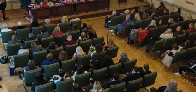 Dublă lansare de carte, la Sala Marii Uniri