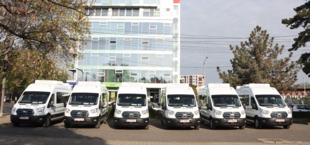 Iustin Cionca: „Facem investiții consistente în educație, 56 de microbuze electrice pentru elevii din județ și dotări moderne în peste 200 de săli de clasă”