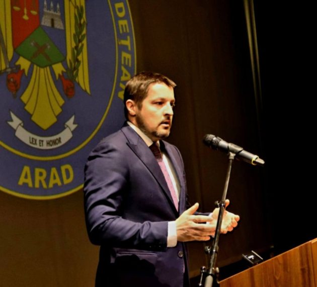 Arădenii îi cer prefectului să se concentreze pe droguri: „Lăsați sălile de jocuri și ocupați-vă de problemele reale”