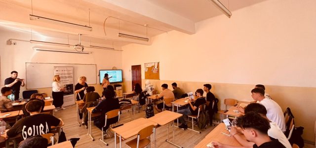 Campanie de siguranță rutieră pentru elevi în cadrul proiectului de modernizare a infrastructurii din nordul județului Arad!