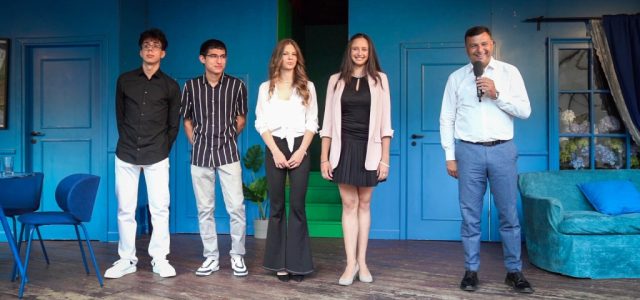 Elevii cu rezultate deosebite la Bacalaureat au fost apreciați la Teatrul de Vară