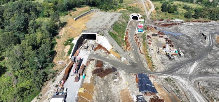 Avans consistent pe șantierul lotului lipsă al autostrăzii A1 dintre Margina și Holdea