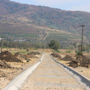 Pista pentru biciclete între Sâmbăteni și Ghioroc va continua cu o pistă în jurul lacului
