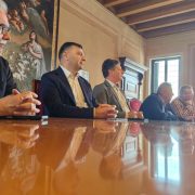 Aradul reia legăturile cu Verona, în administrație, viticultură și educație